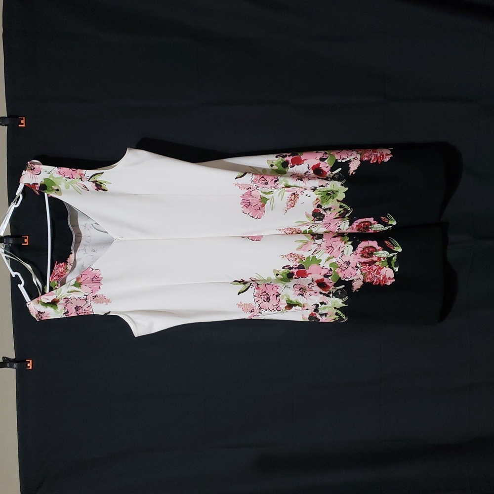 Maya Brooke Printed Jacket & Dress Set. Size: 20W - Picture 8 of 16